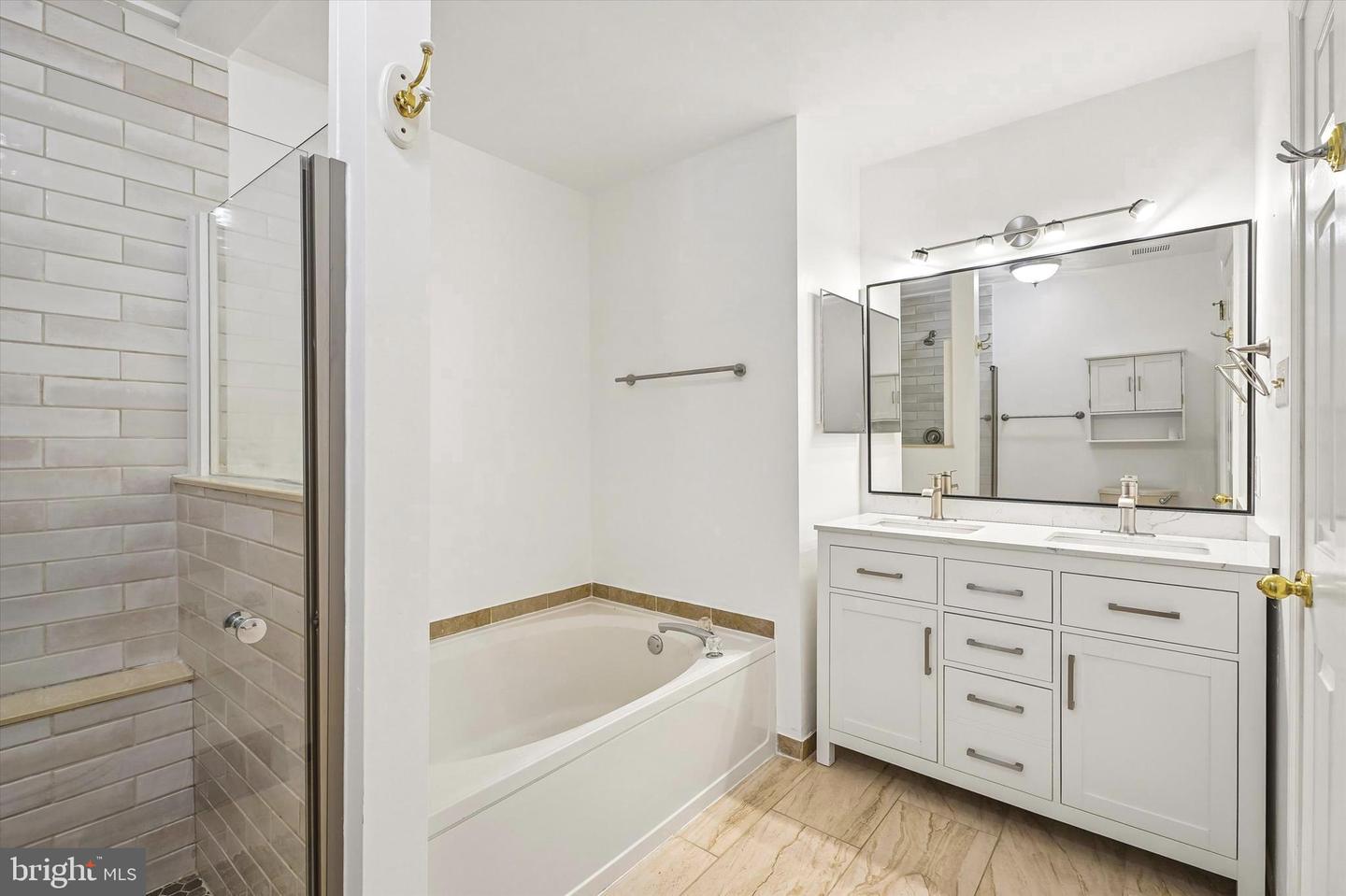 350 Glennbrook Way Property Photo 14