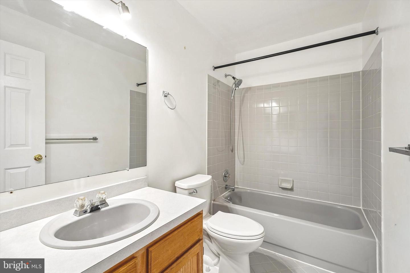350 Glennbrook Way Property Photo 17