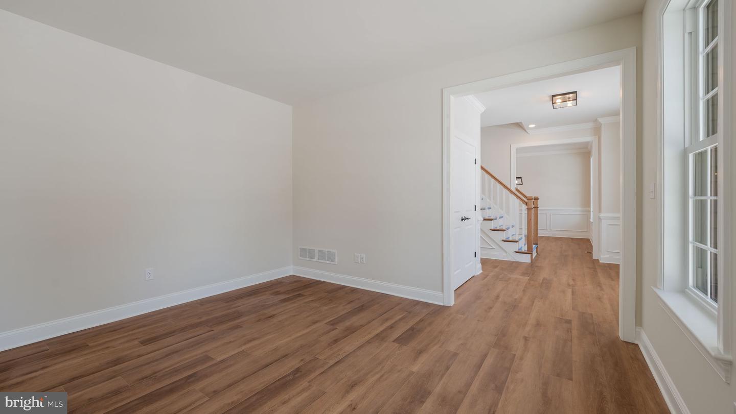 5 Farber Drive Property Photo 6