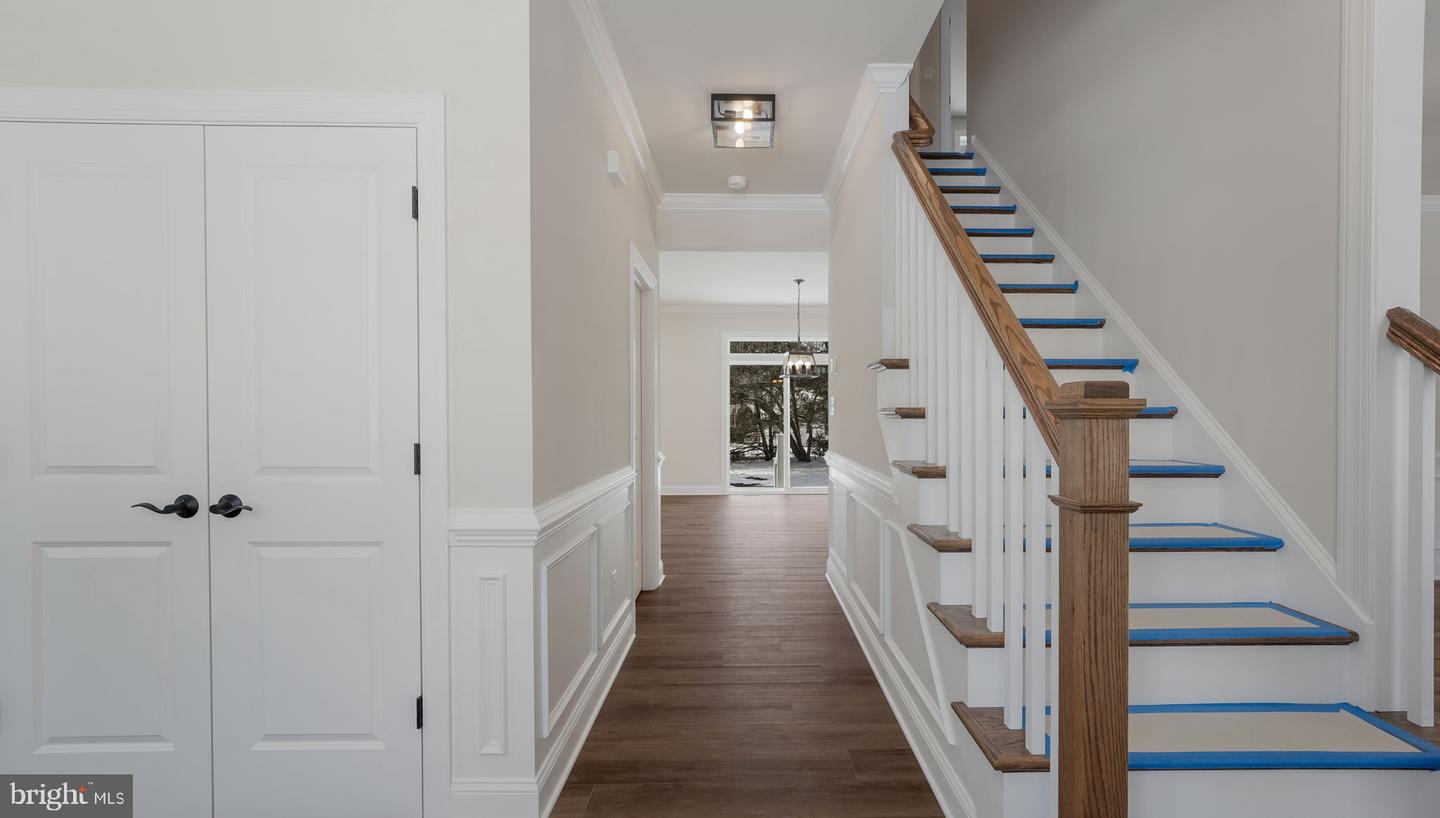 5 Farber Drive Property Photo 8