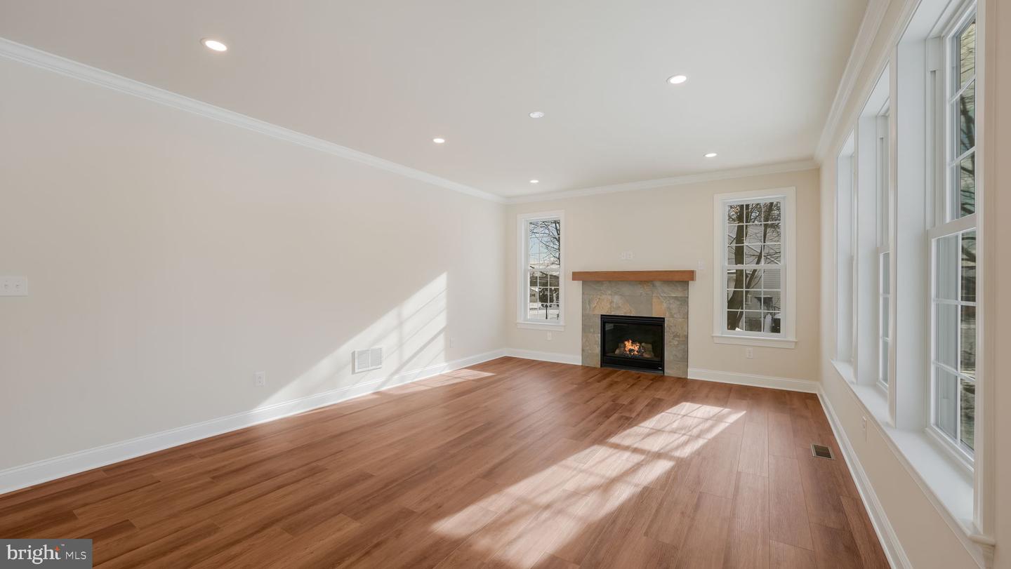 5 Farber Drive Property Photo 14