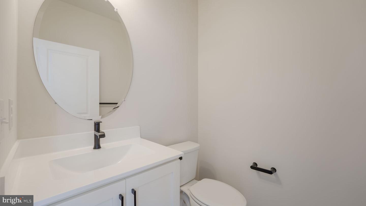 5 Farber Drive Property Photo 16