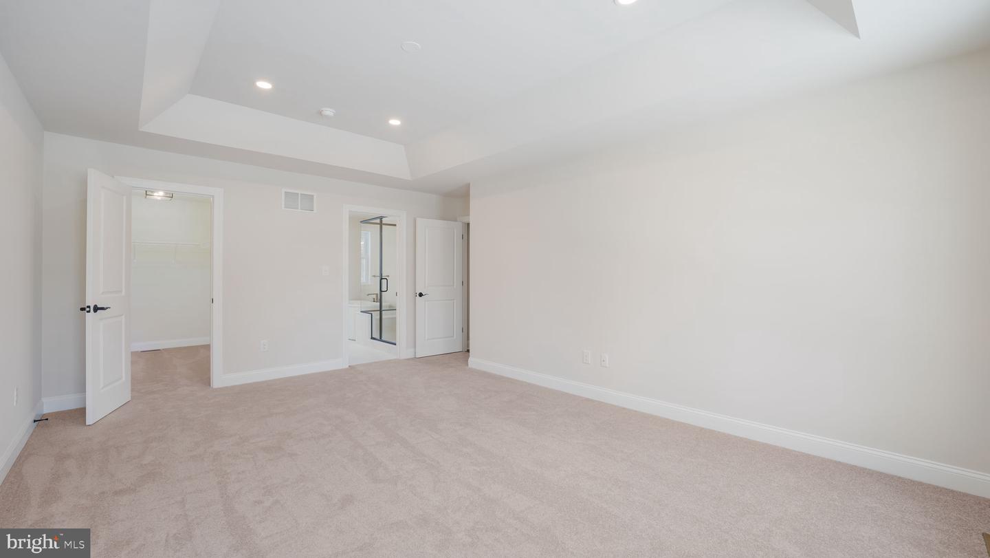 5 Farber Drive Property Photo 18