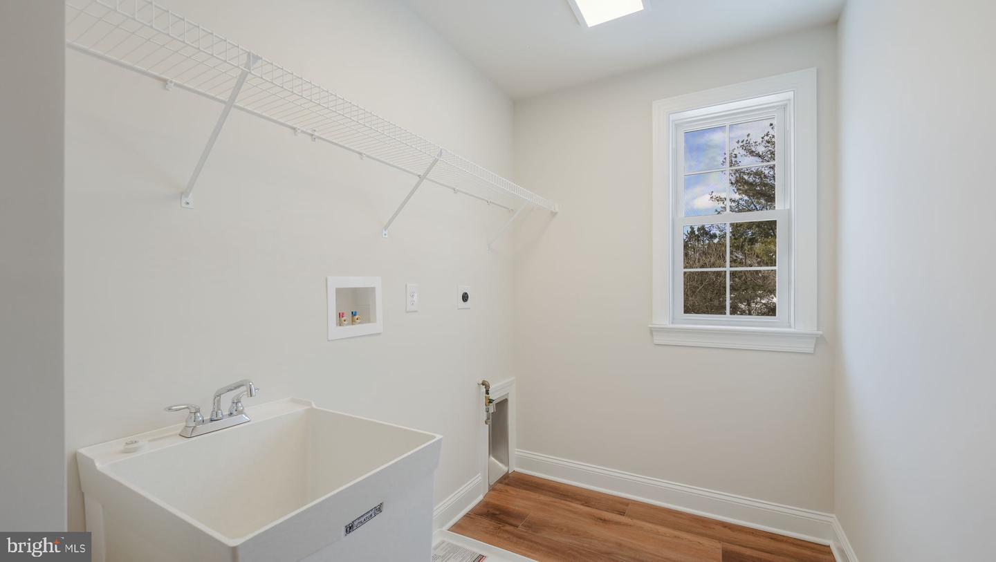 5 Farber Drive Property Photo 25