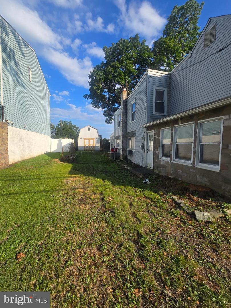 1232 Pine Grove St Property Photo 3