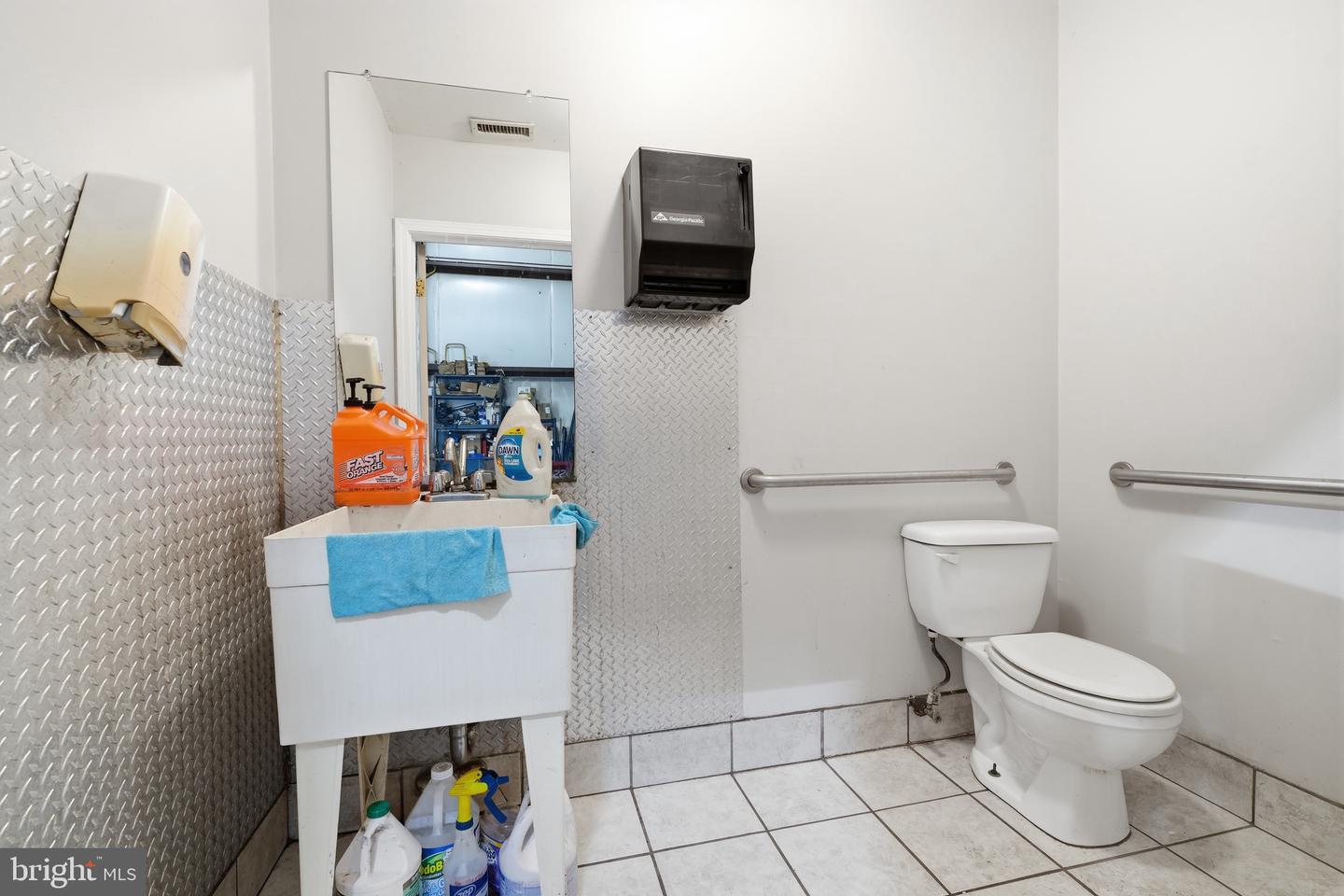 7011 Beaver Dam Rd Property Photo 10