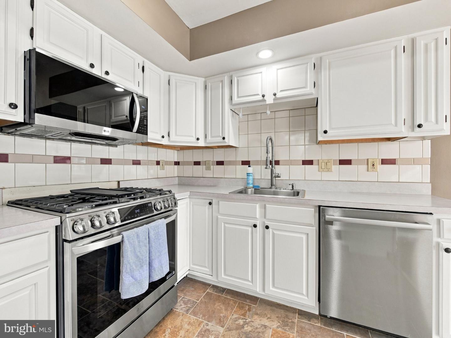 4932 Tall Cedar Ct Property Photo 34