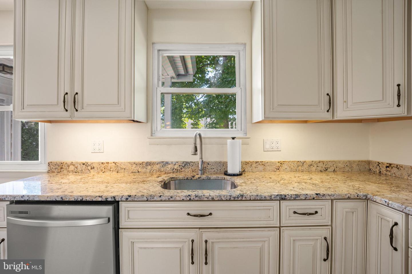 538 Elford Rd Property Photo 12