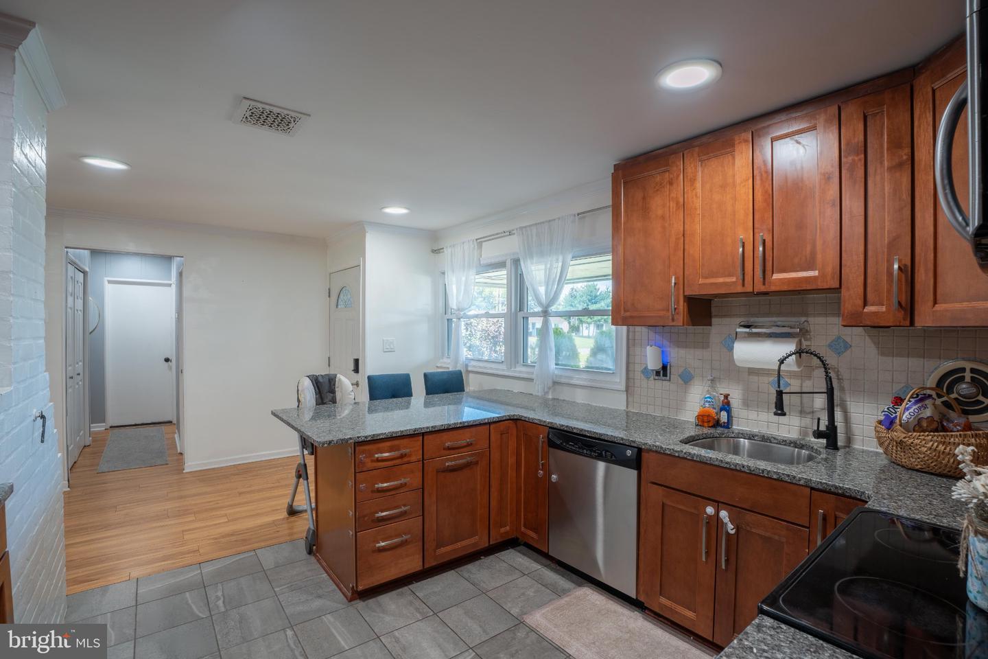 35 Spiral Ln Property Photo 6