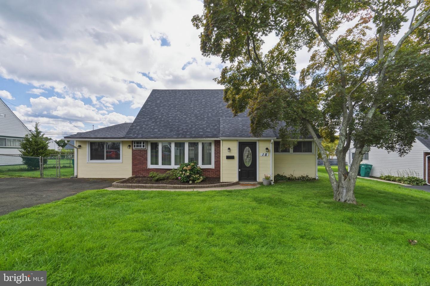 18 Tinder Rd Property Photo 1
