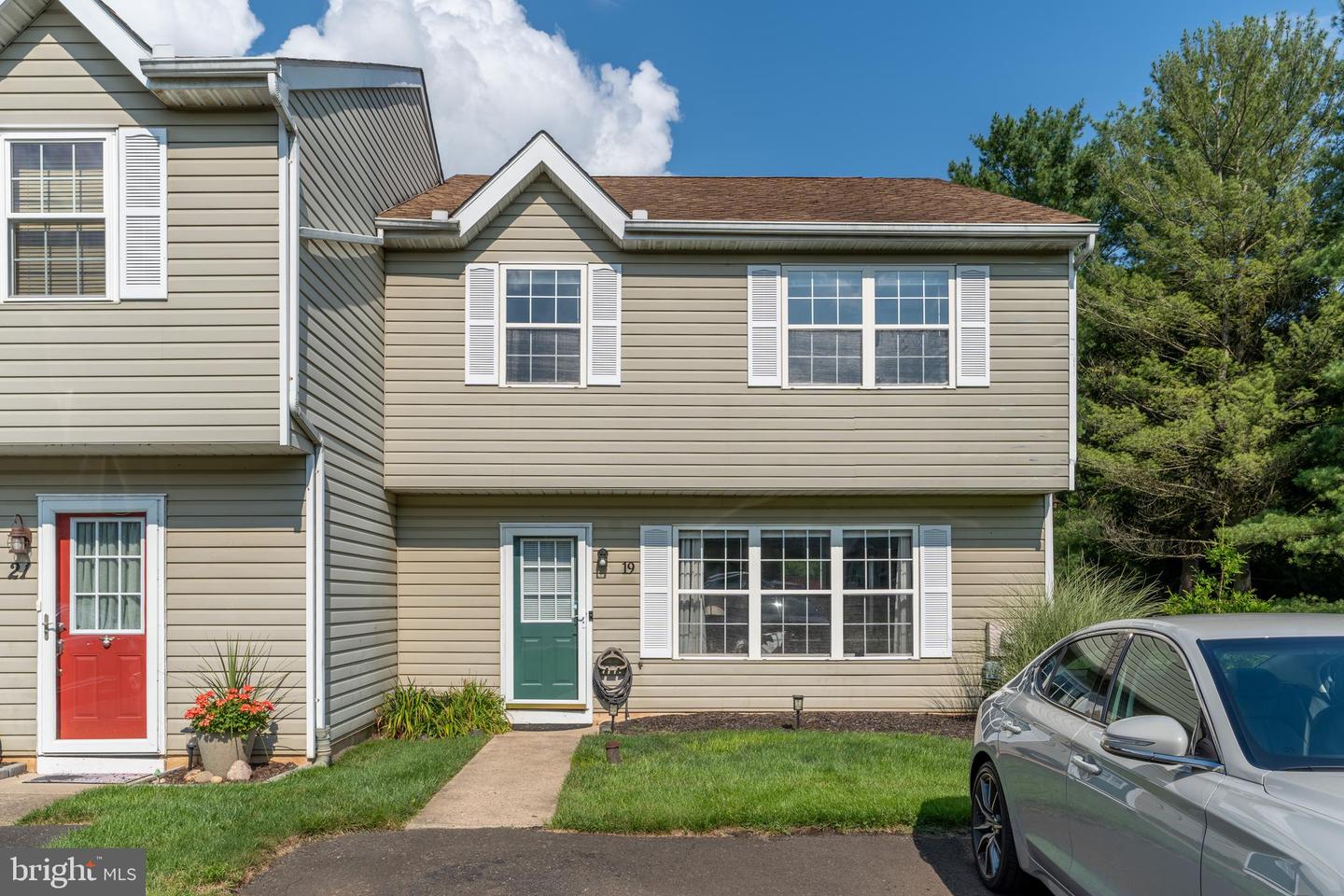 19 JENNIFER DR