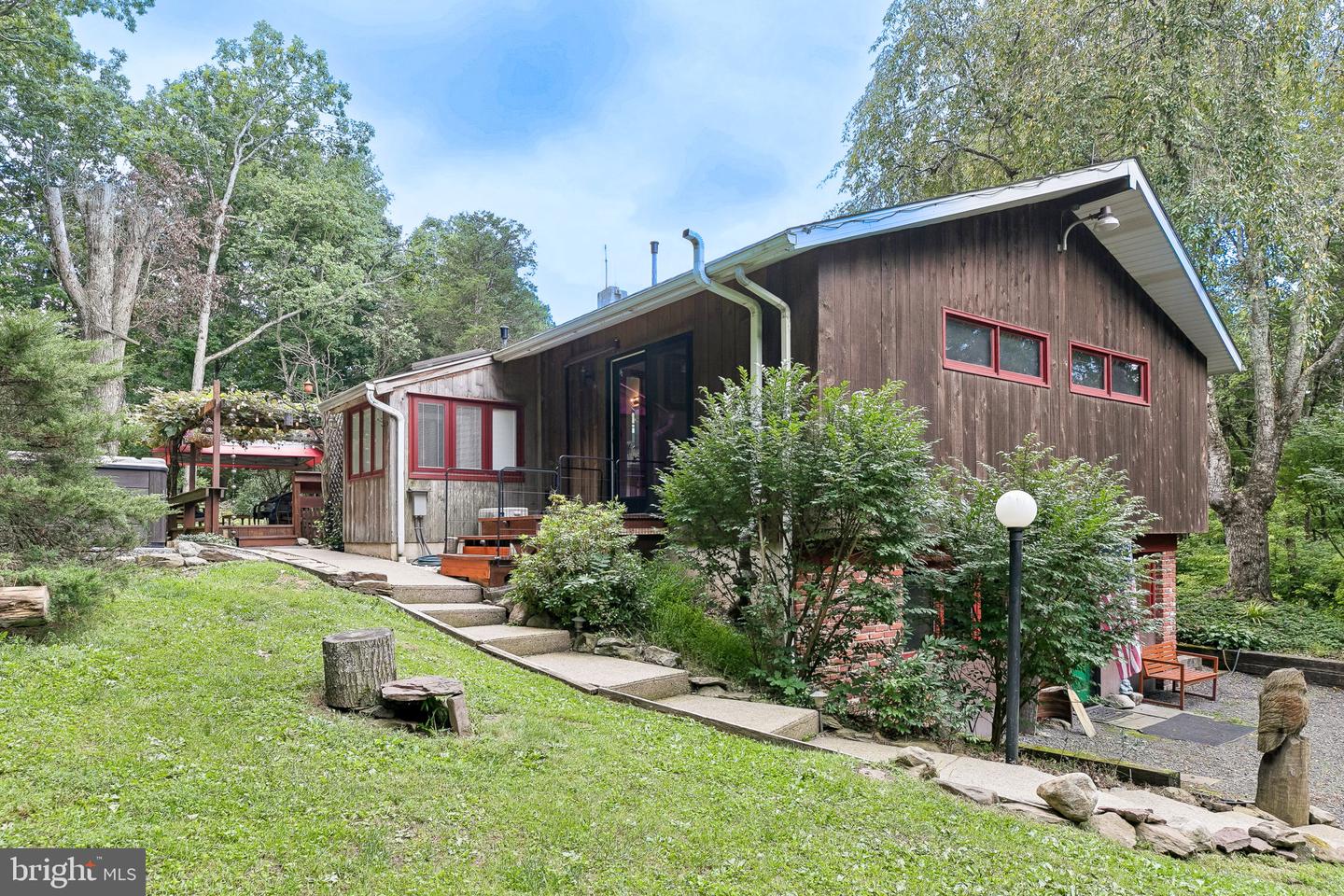 116 Ridge Valley Rd Property Photo 3