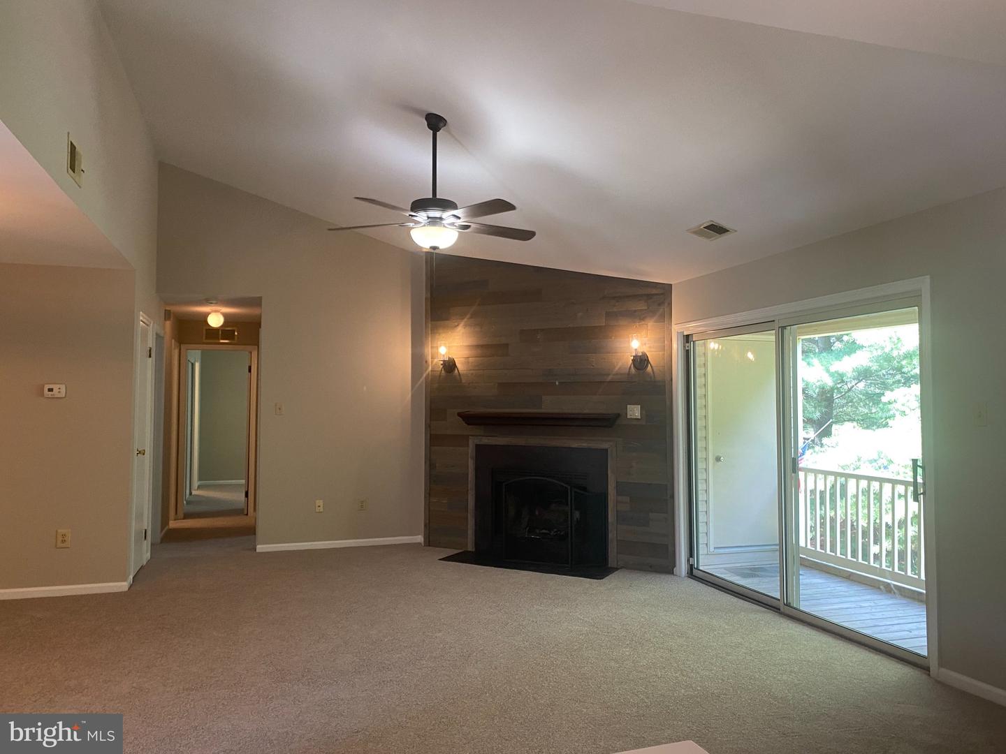 204 Andover Ct Property Photo 3