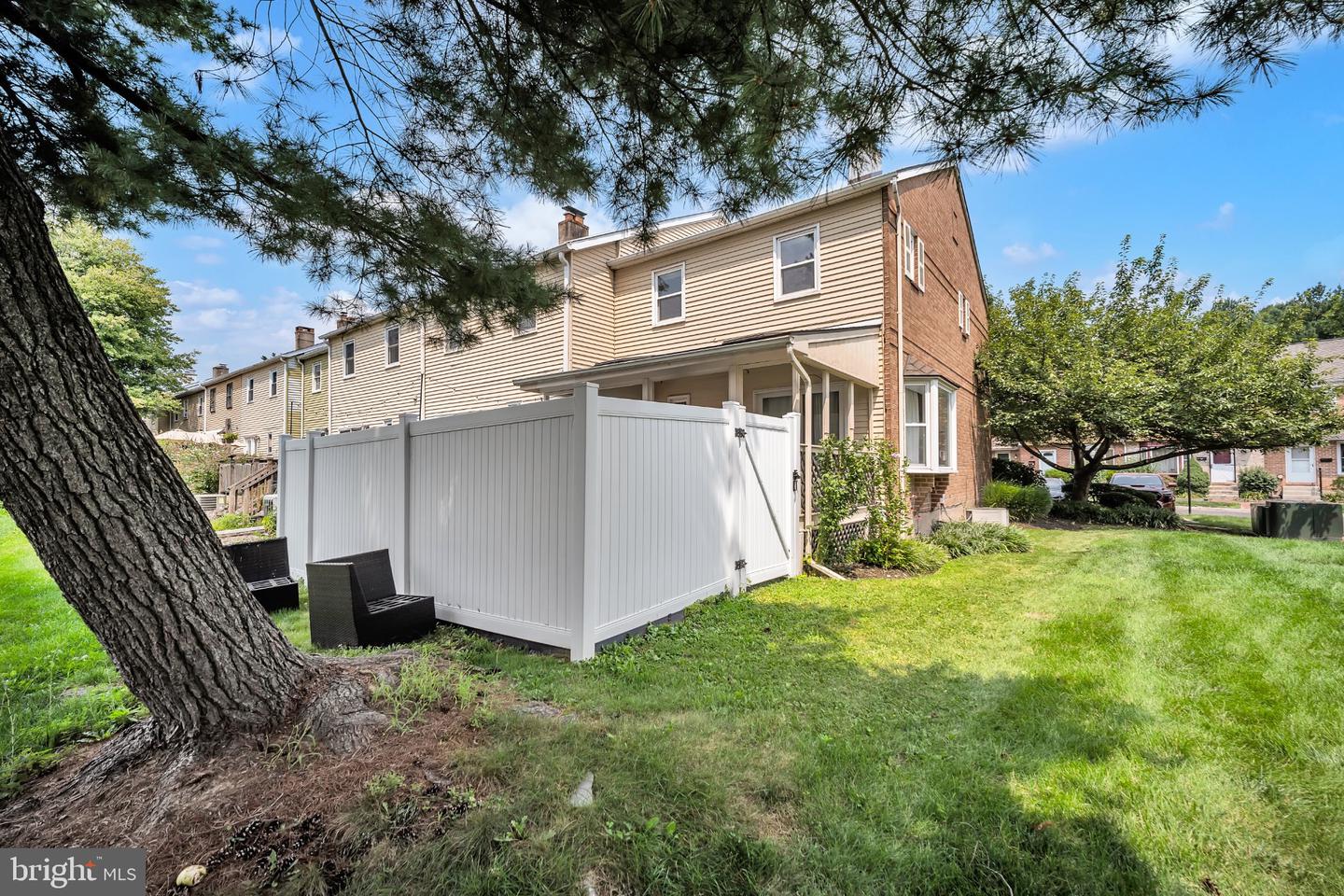 20 Gatehouse Ln Property Photo 3