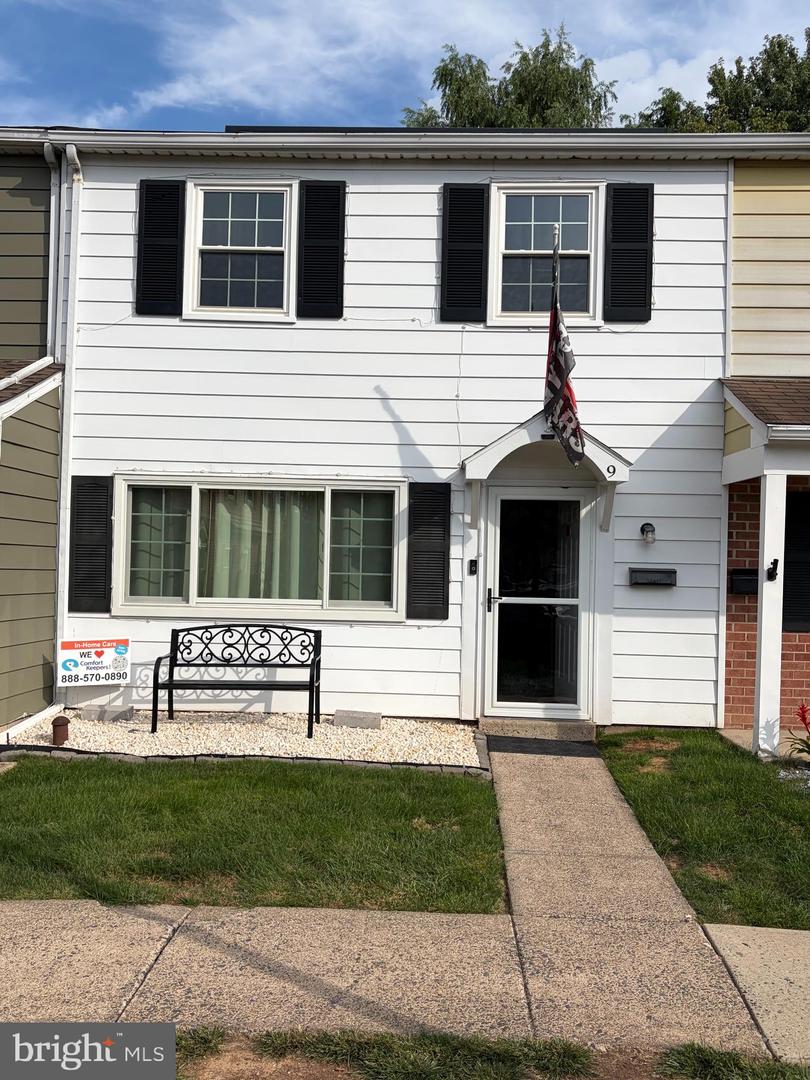 9 Stonegate Vlg Property Photo 1
