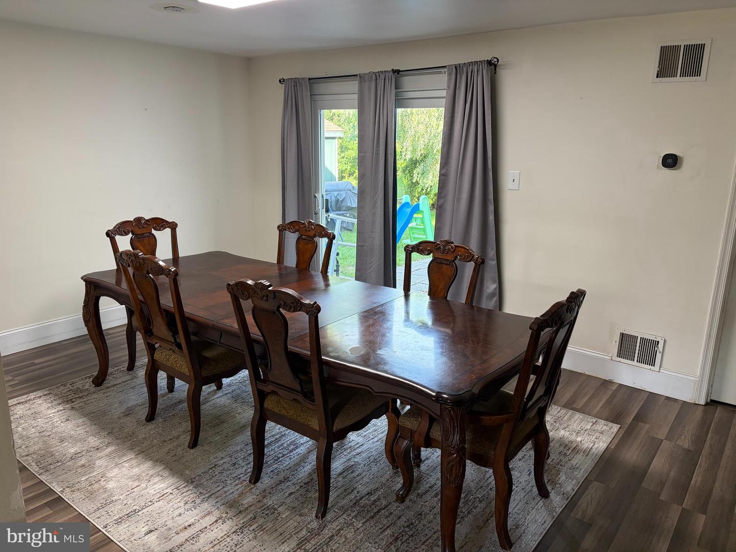 9 Stonegate Vlg Property Photo 9