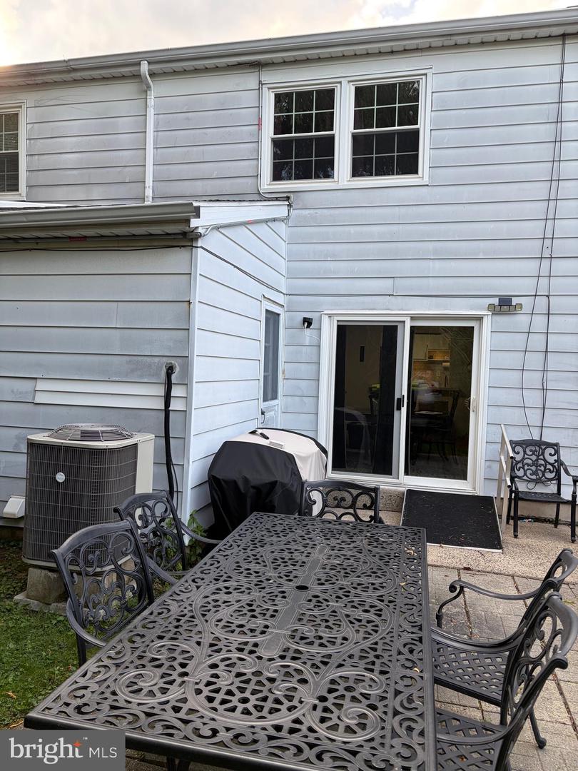 9 Stonegate Vlg Property Photo 22