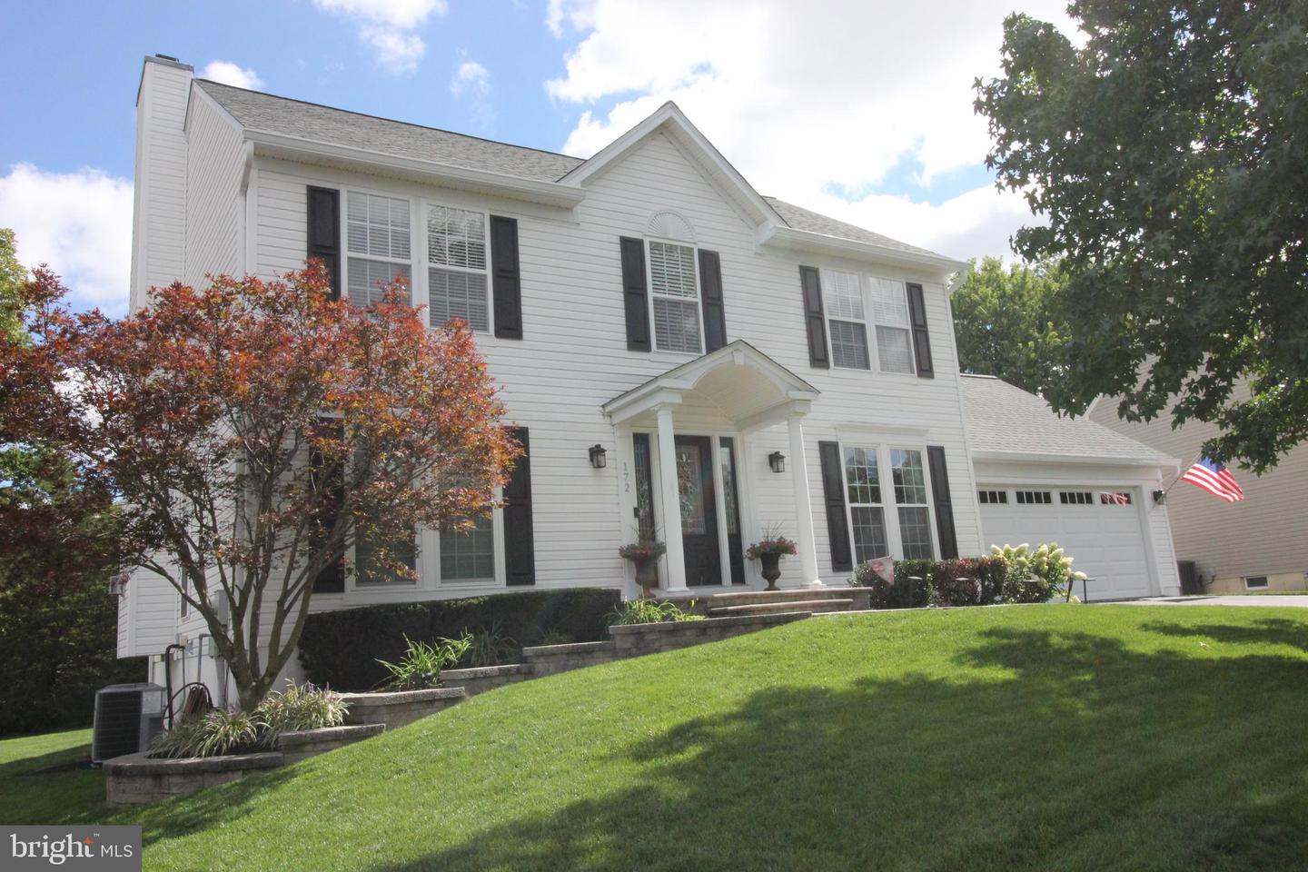 172 Buttercup Blvd Property Photo 1