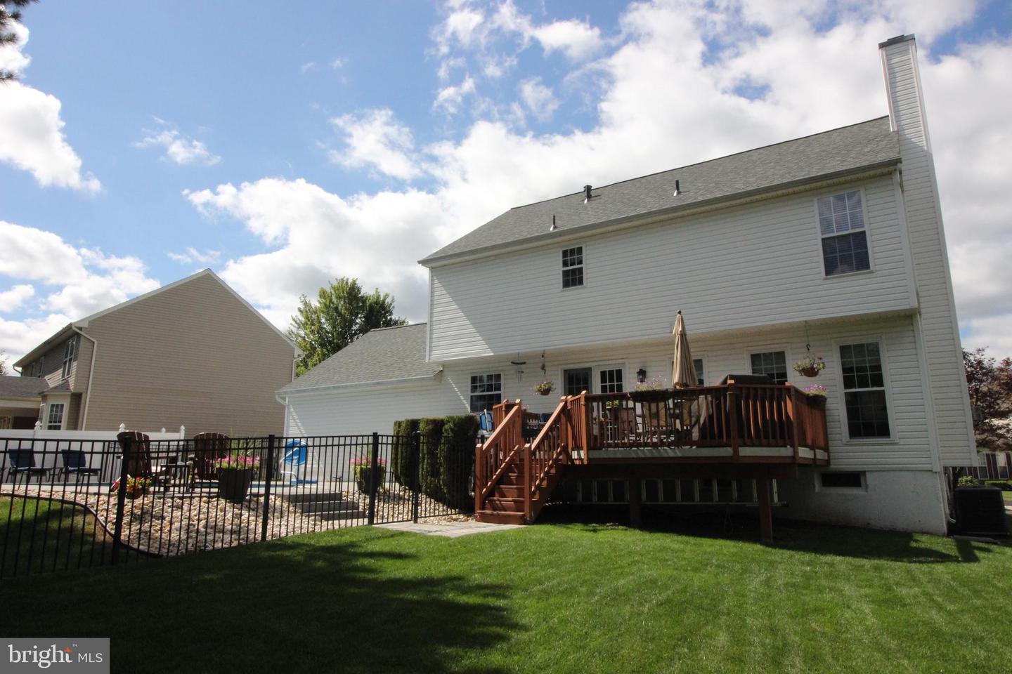 172 Buttercup Blvd Property Photo 6