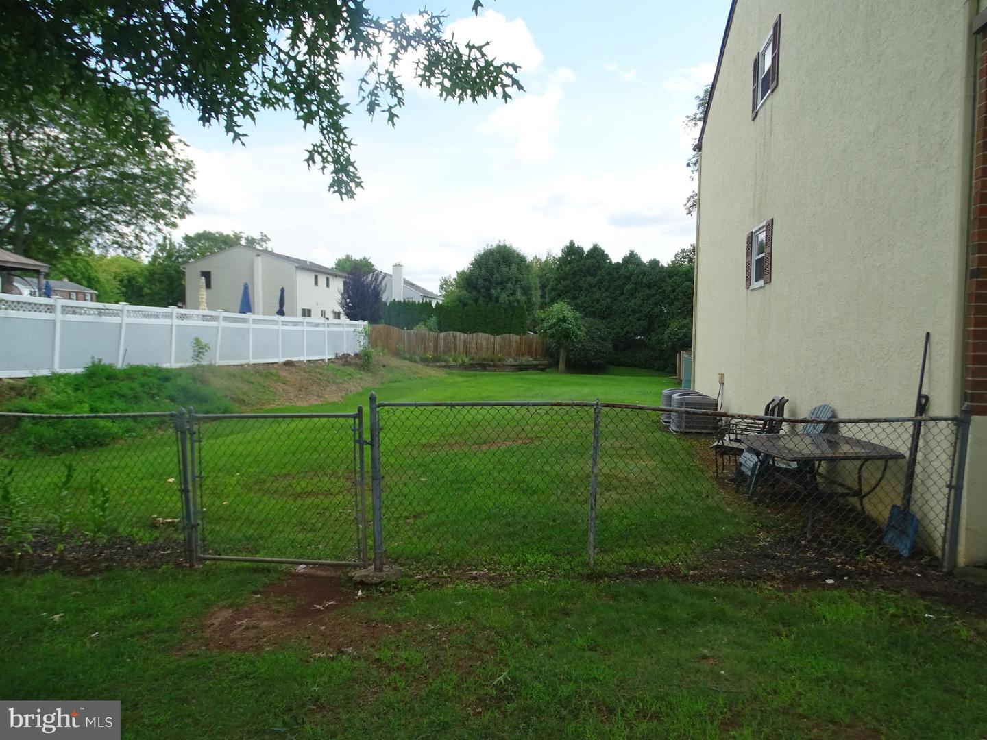 2188 Lisa Dr #a Property Photo 18