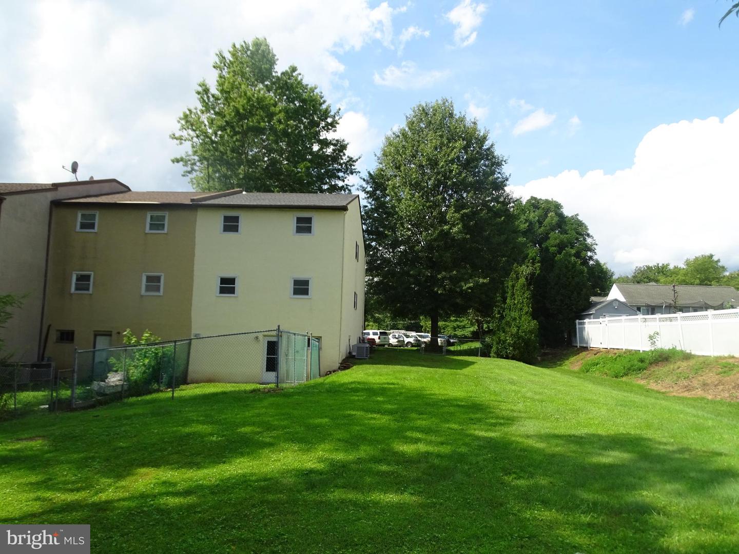 2188 Lisa Dr #a Property Photo 19