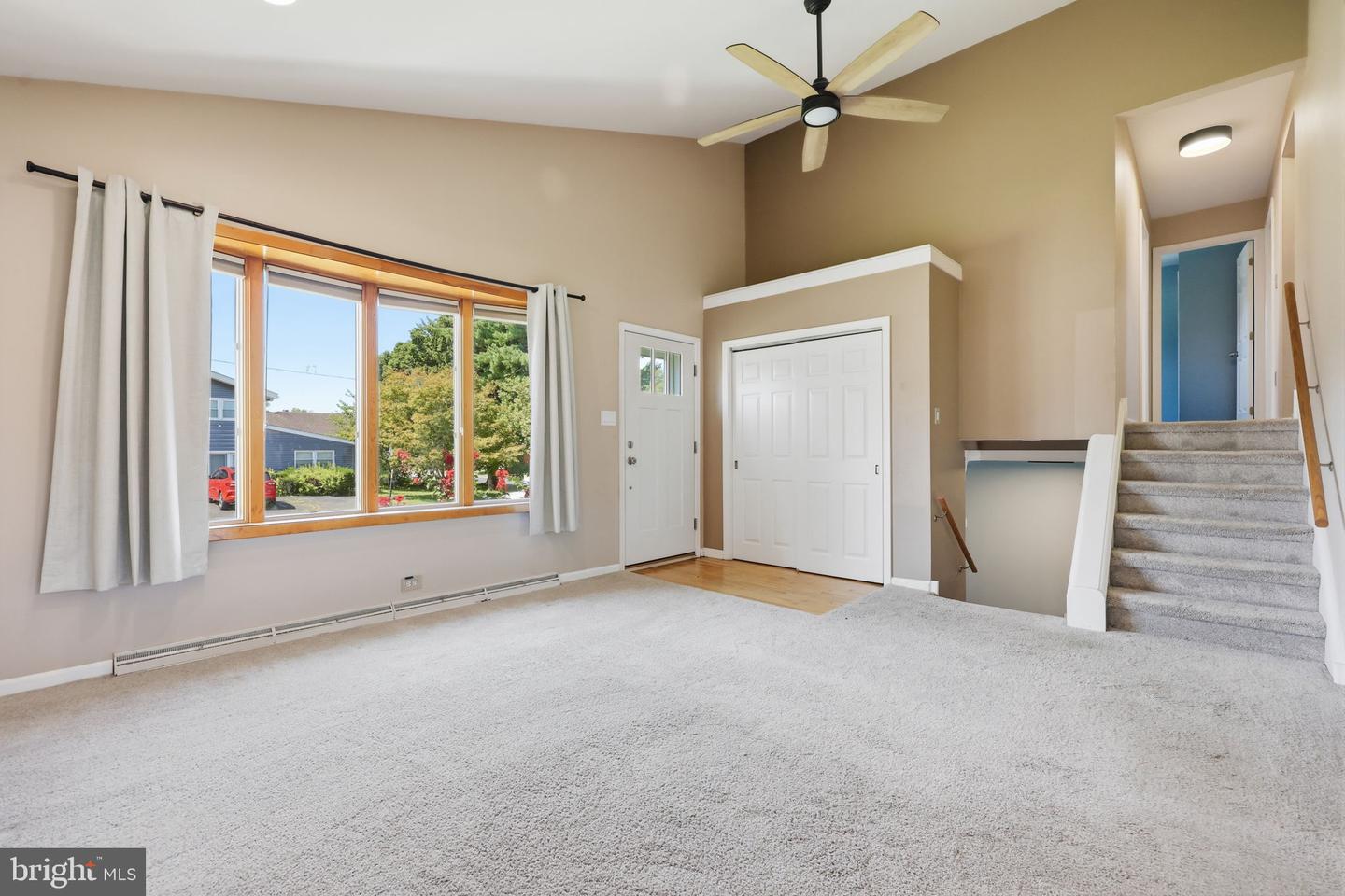 213 Highland Ave Property Photo 3