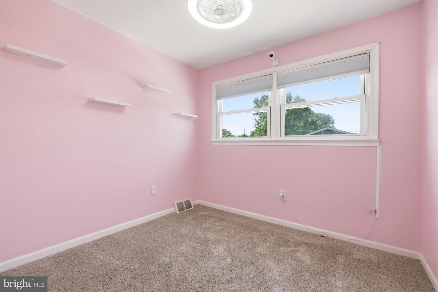 213 Highland Ave Property Photo 13