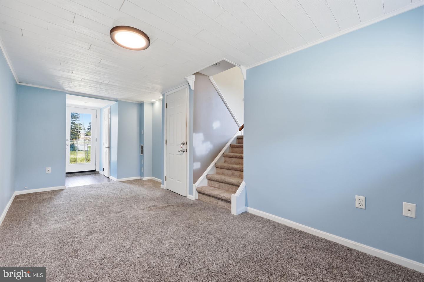 213 Highland Ave Property Photo 19
