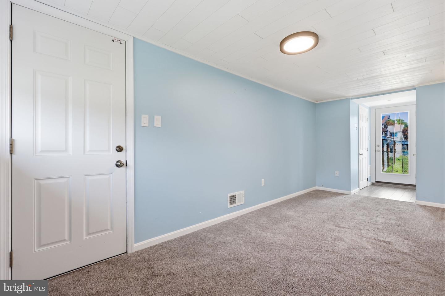 213 Highland Ave Property Photo 21