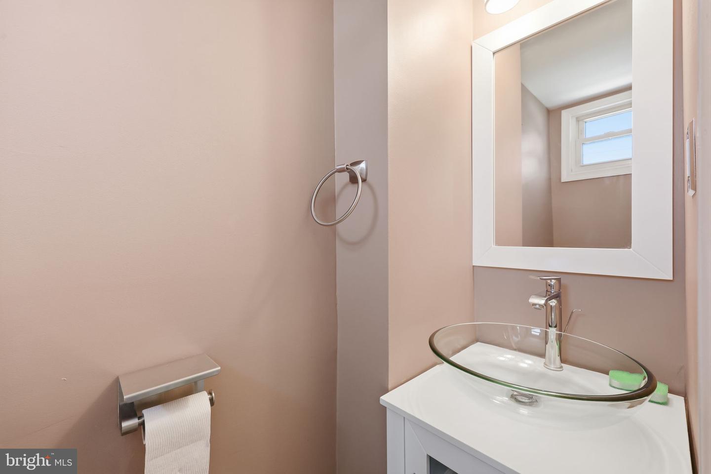 213 Highland Ave Property Photo 24