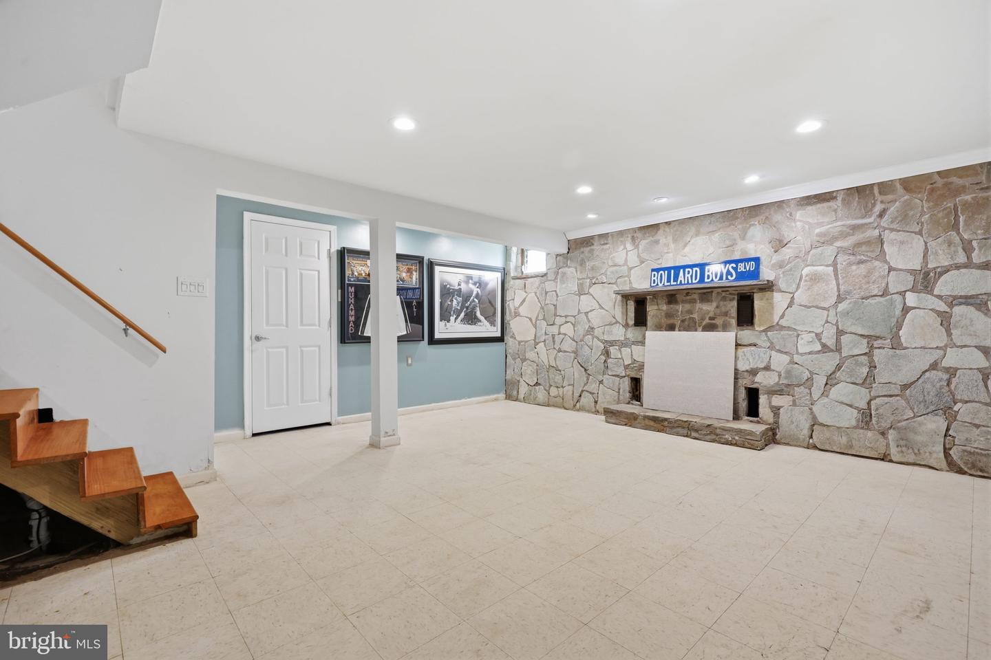 213 Highland Ave Property Photo 26