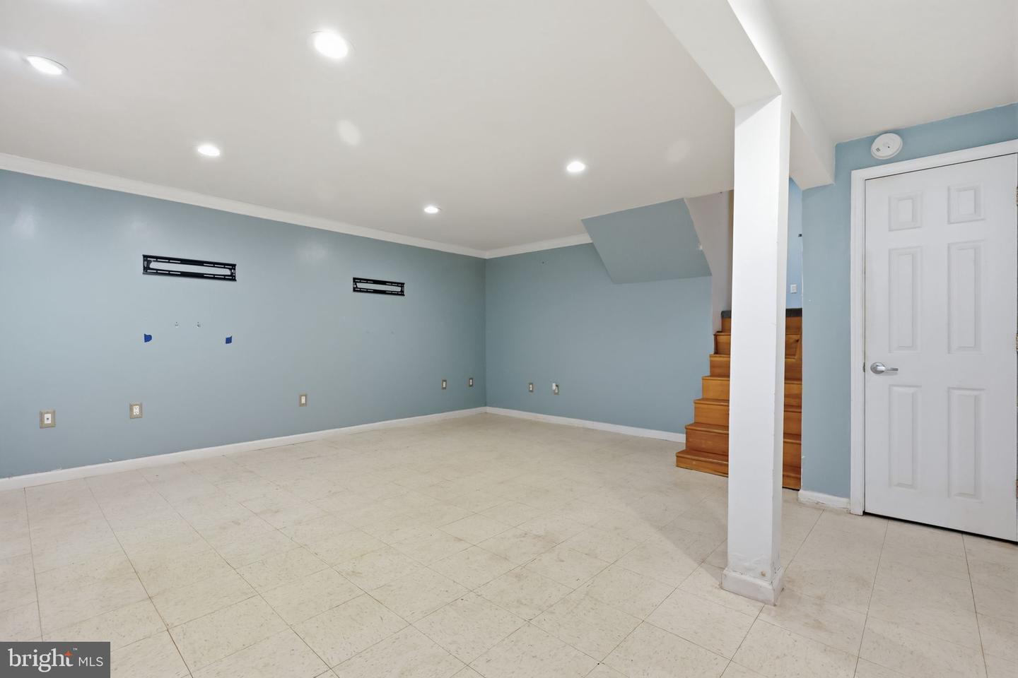 213 Highland Ave Property Photo 28