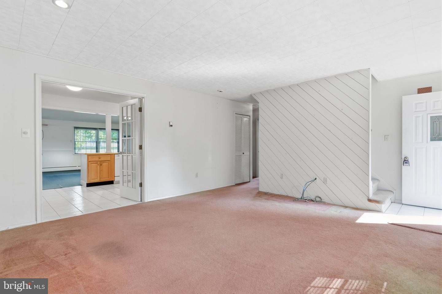 2 Timothy Ln Property Photo 5