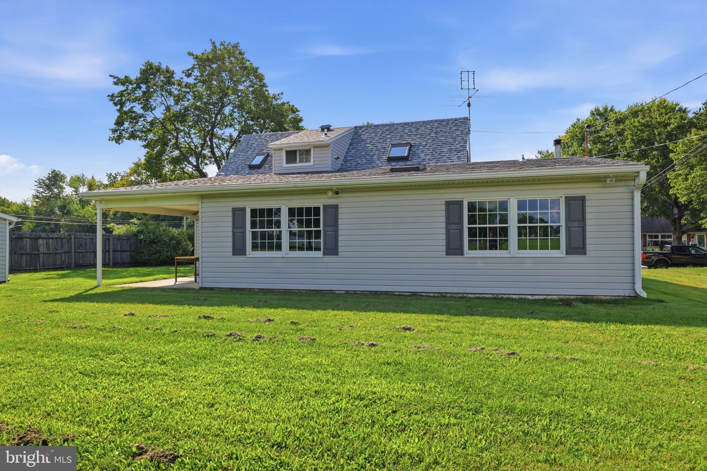 2 Timothy Ln Property Photo 35