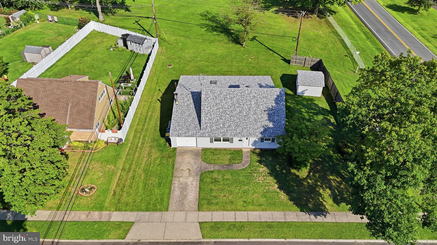2 Timothy Ln Property Photo 40