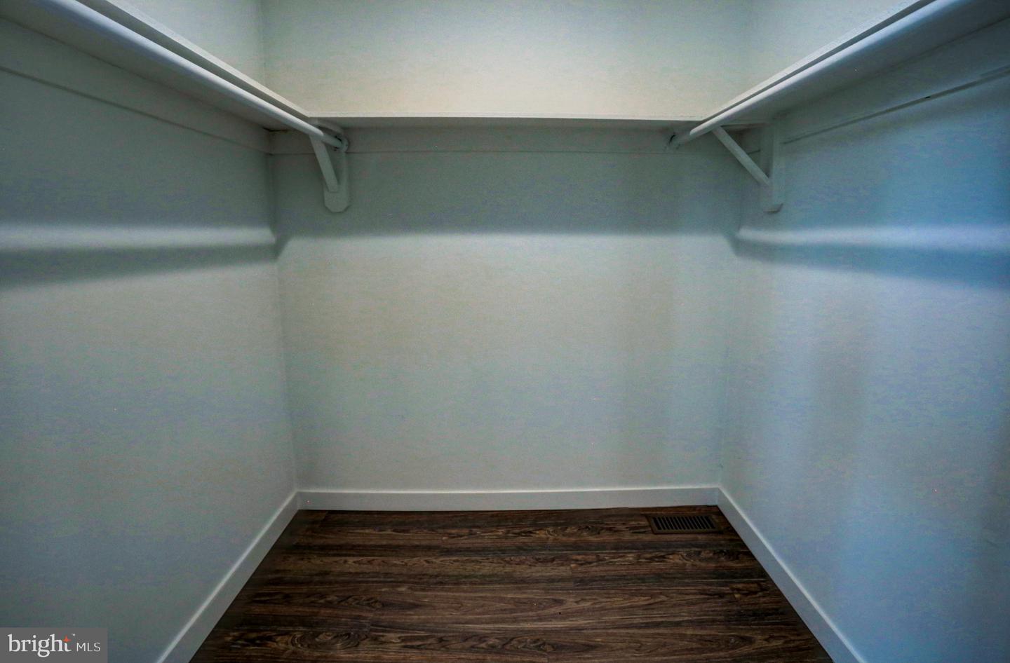 977 Browning Pl Property Photo 26