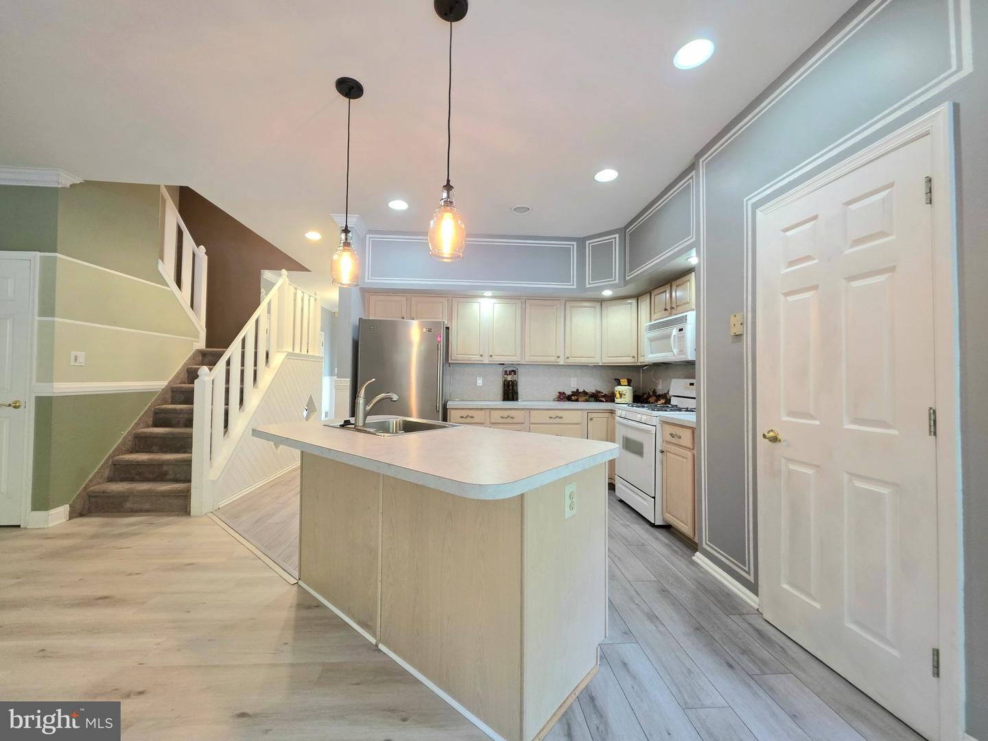 107 Misty Mdw Property Photo 7