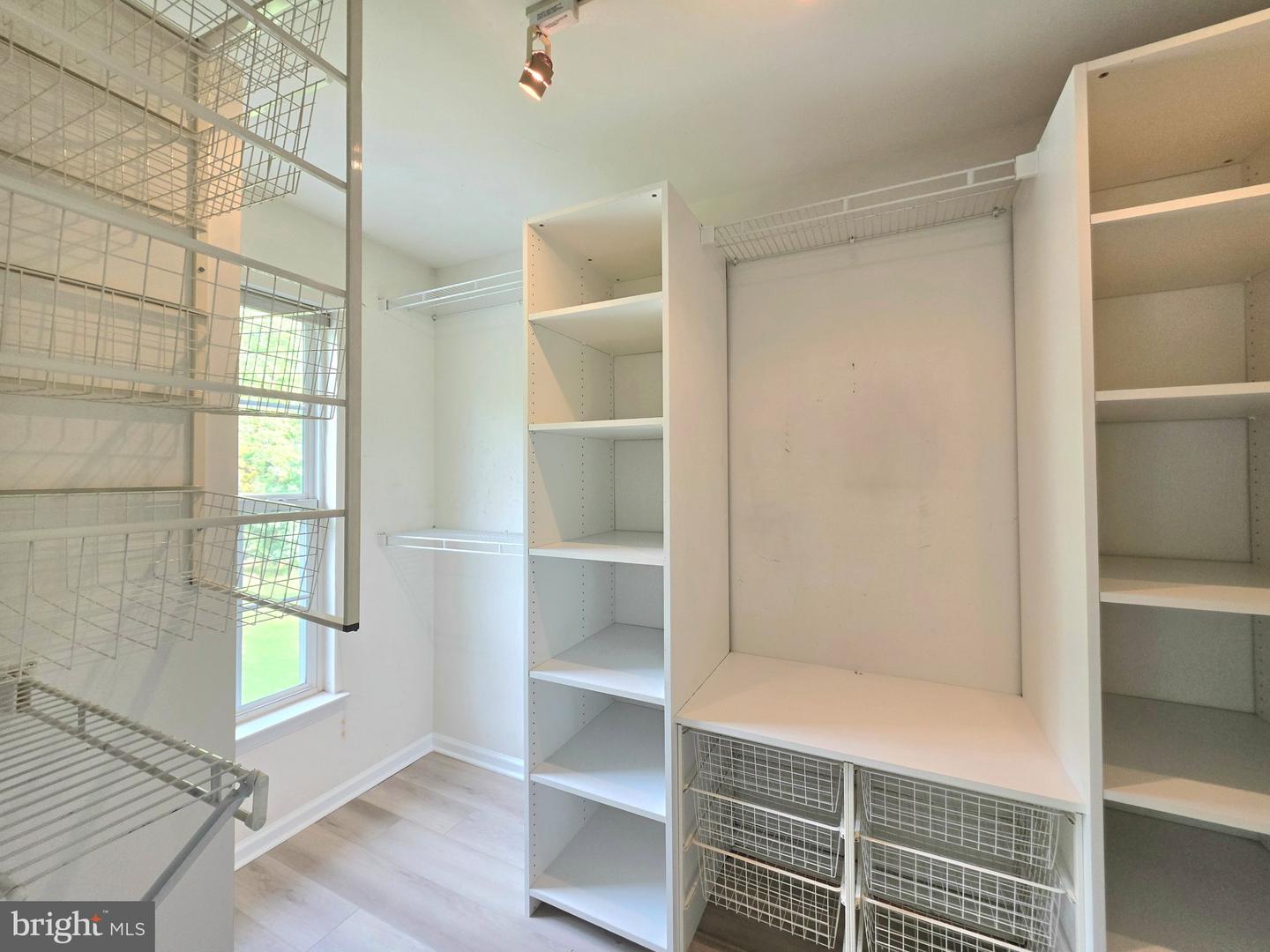107 Misty Mdw Property Photo 17
