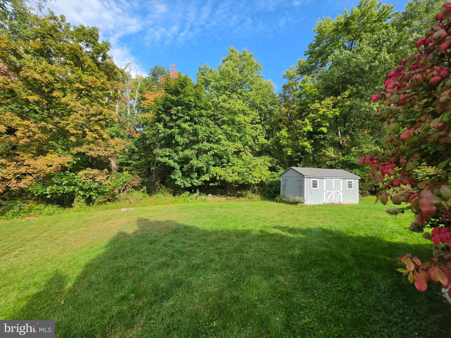 107 Misty Mdw Property Photo 32