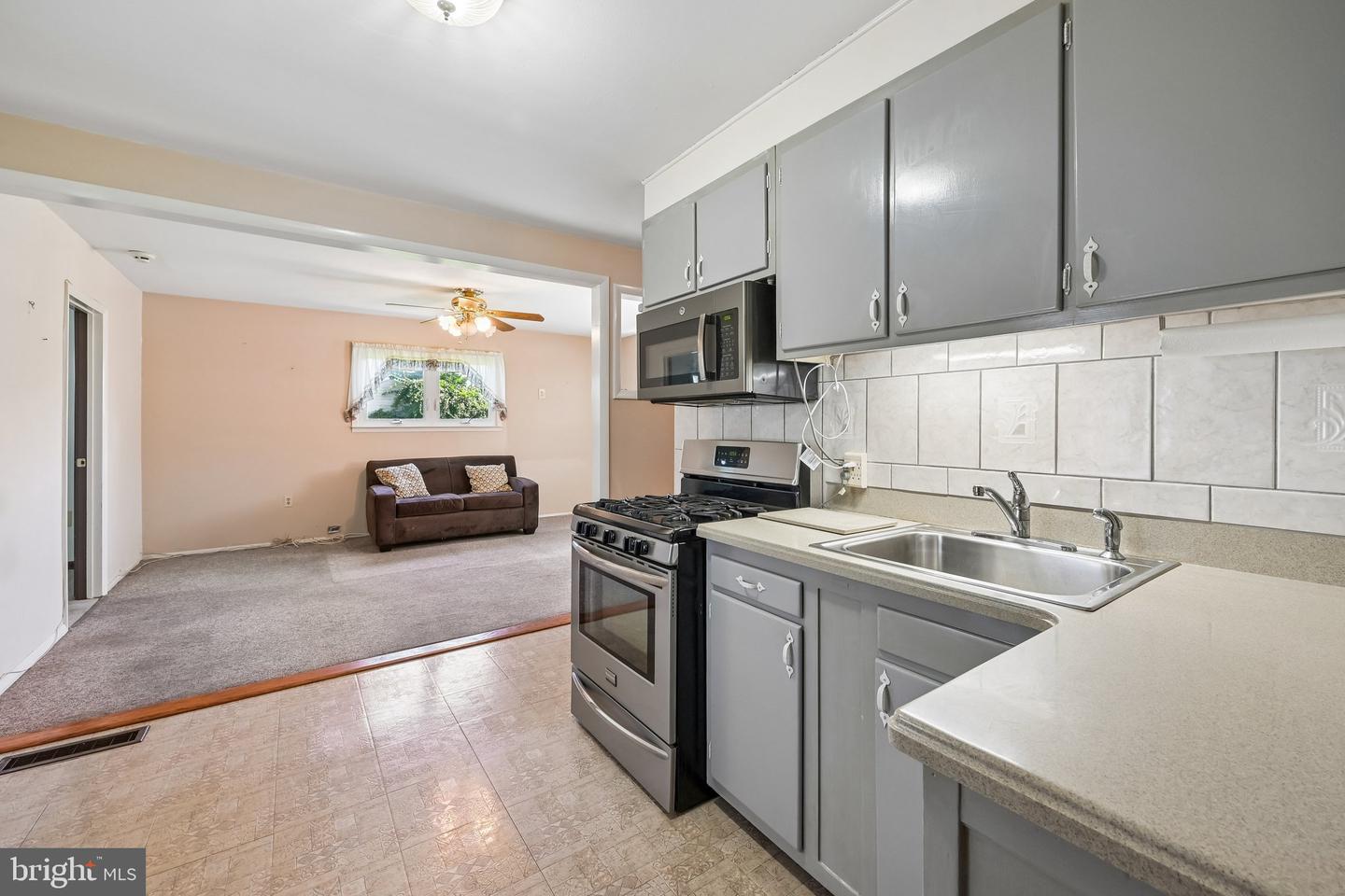 1027 Hilary Ave Property Photo 5