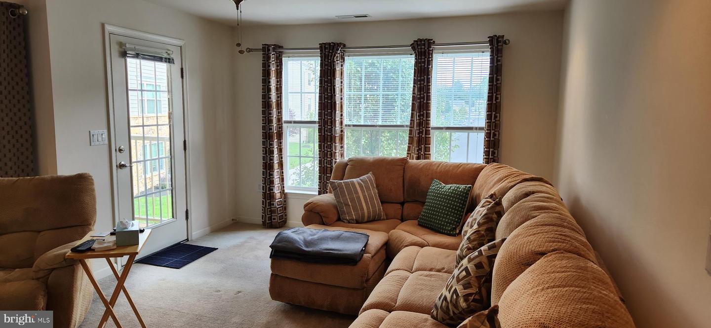 1507 Moore St #204 Property Photo 1