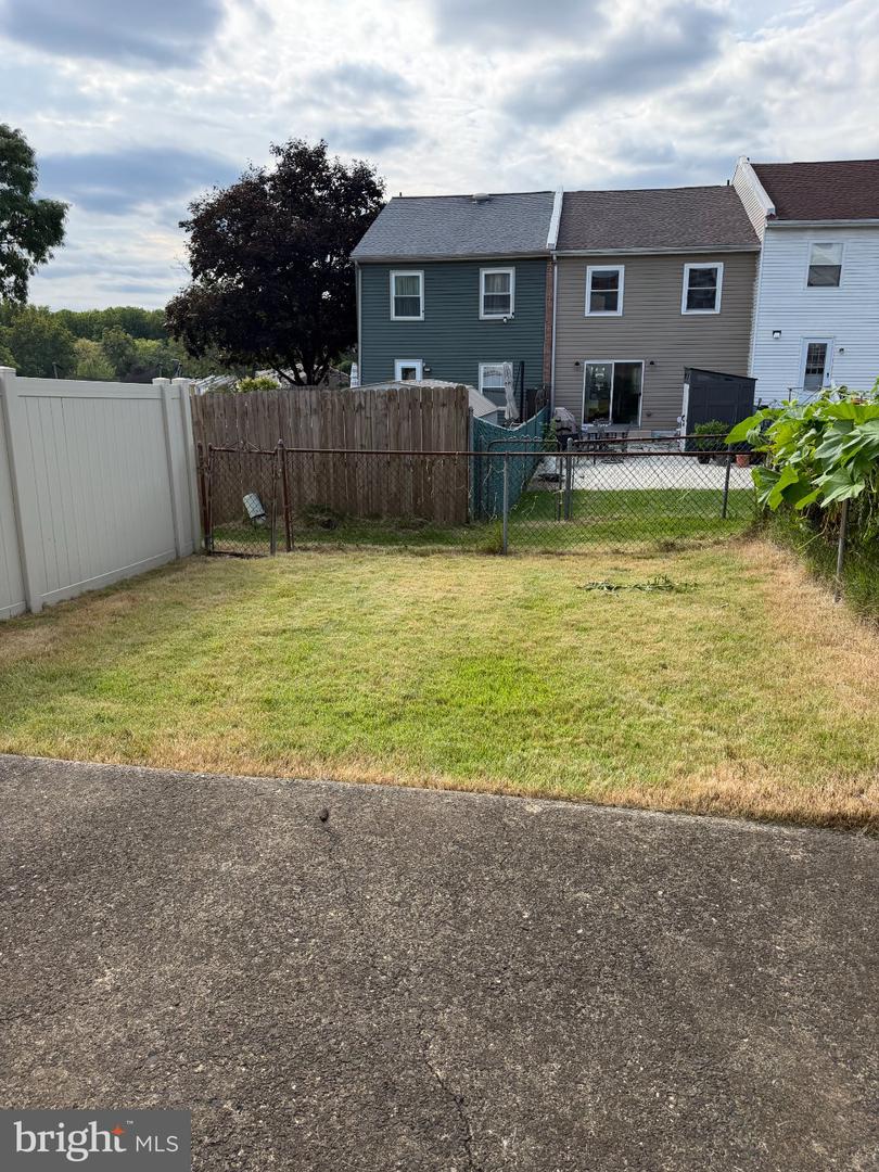 5110 Euston Ct Property Photo 32
