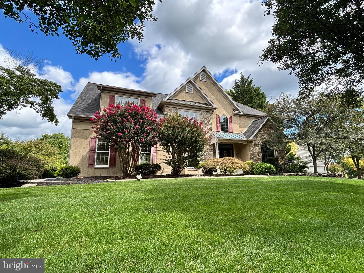 9 Cedar Crest Ct Property Photo 1