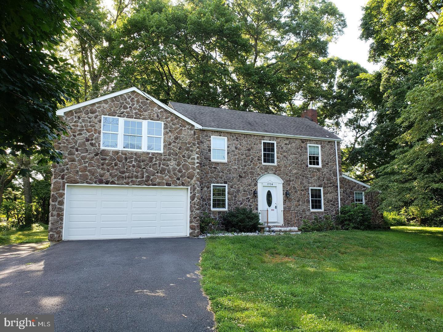 1704 Makefield Rd Property Photo 1