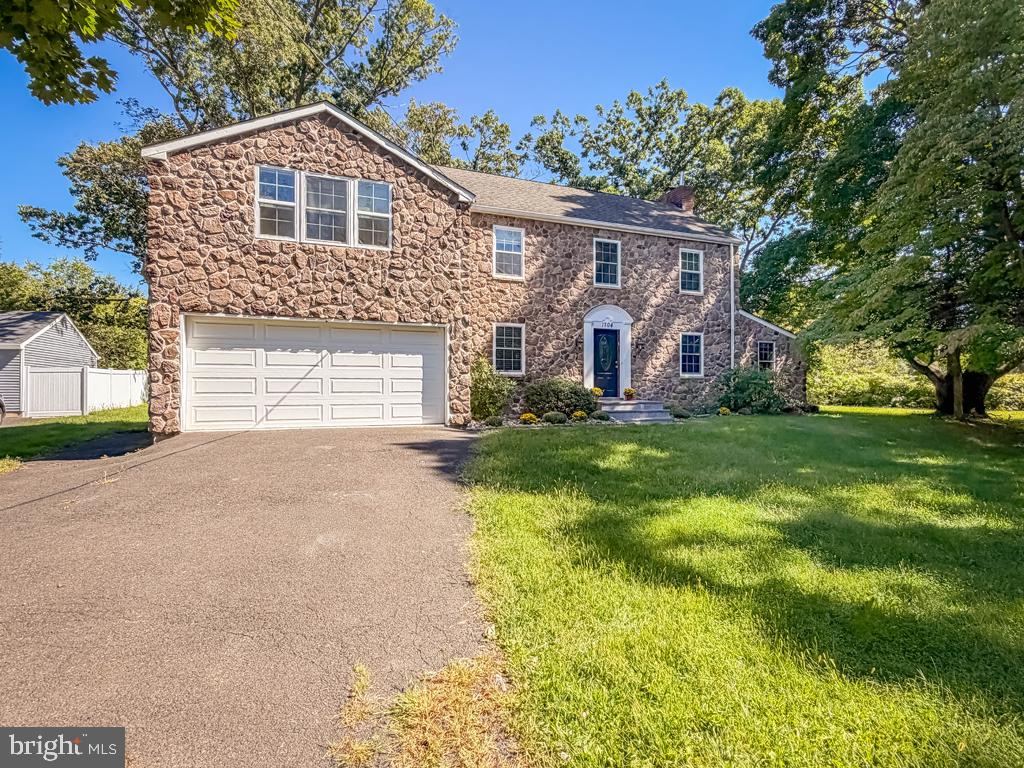 1704 Makefield Rd Property Photo 1