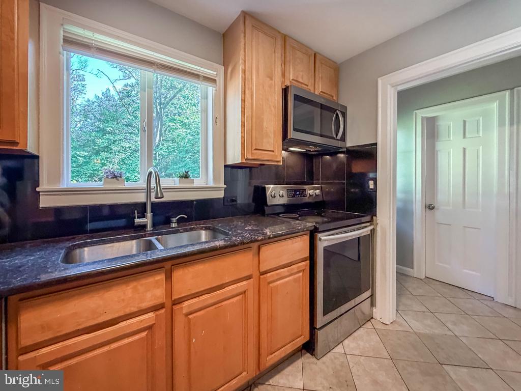 1704 Makefield Rd Property Photo 14