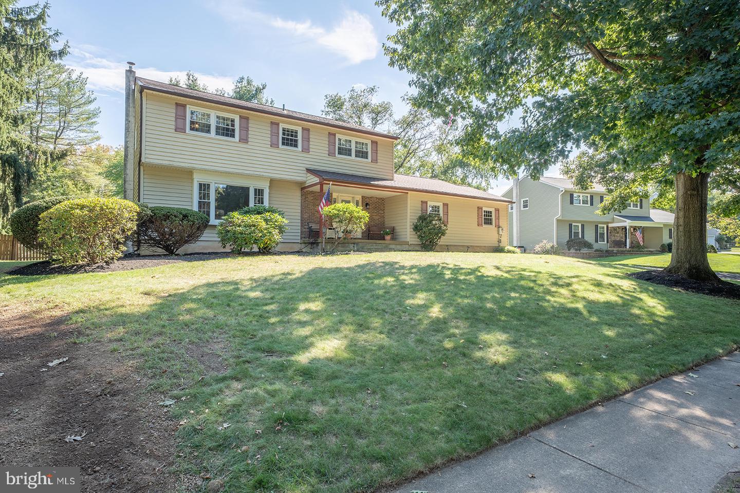 985 Garey Dr Property Photo 1
