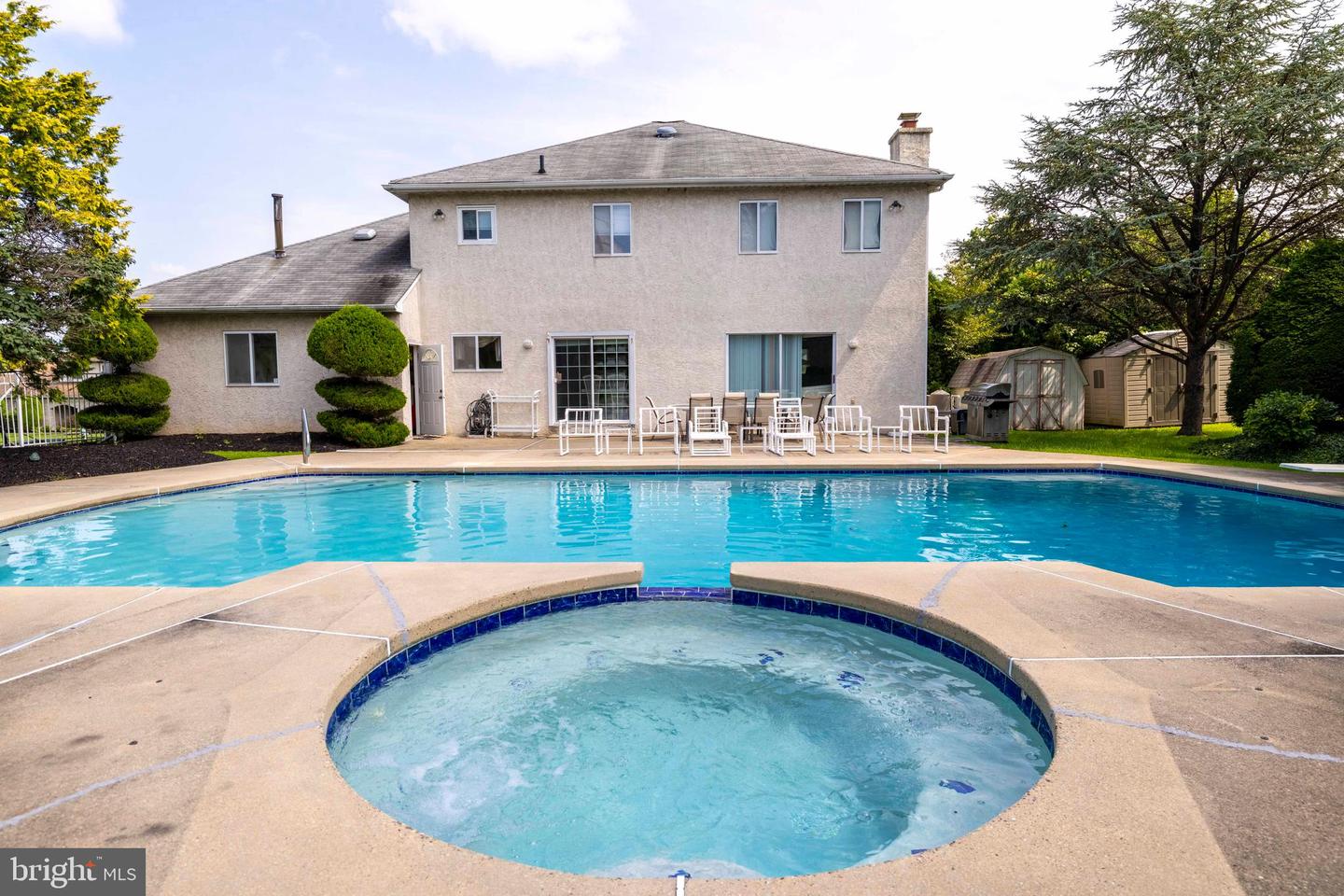 20 Summer Pl Property Photo 2
