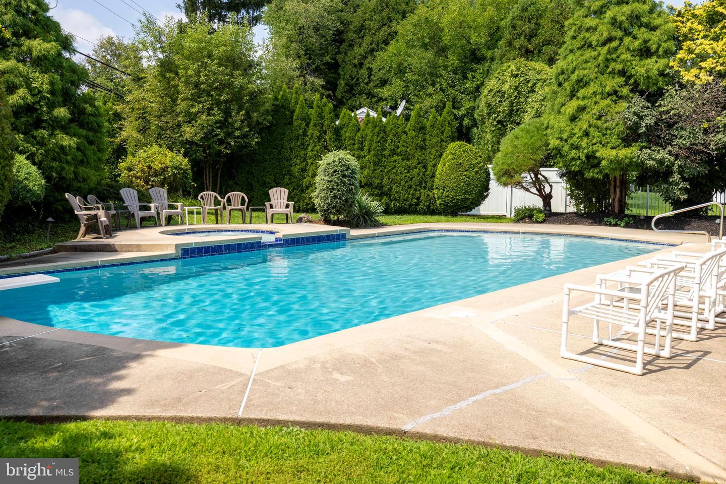 20 Summer Pl Property Photo 13