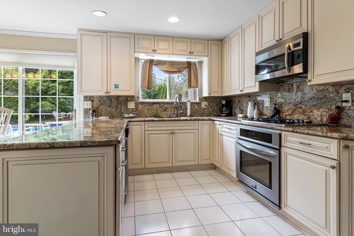 20 Summer Pl Property Photo 31